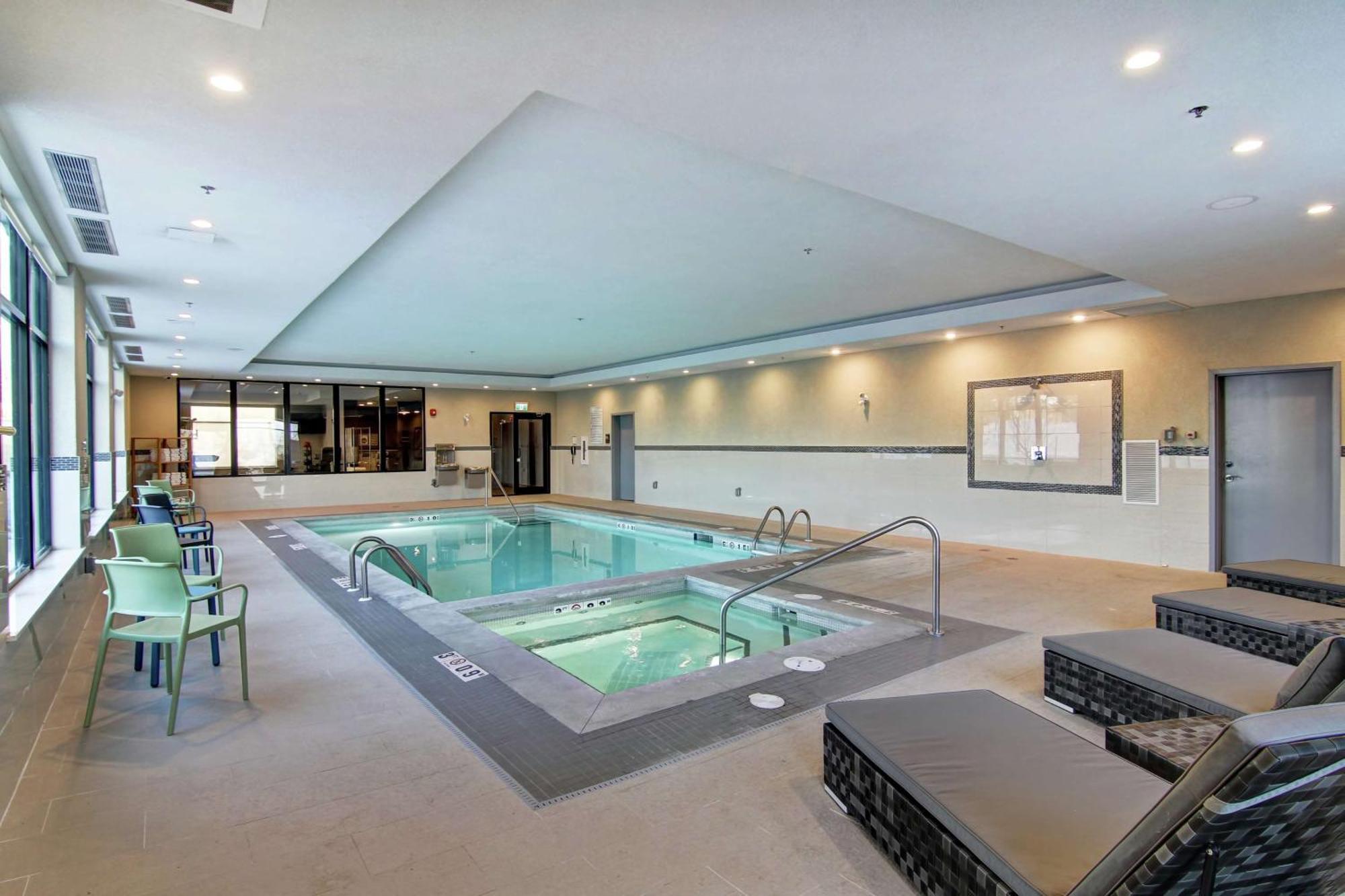 Home2 Suites By Hilton Edmonton South Esterno foto