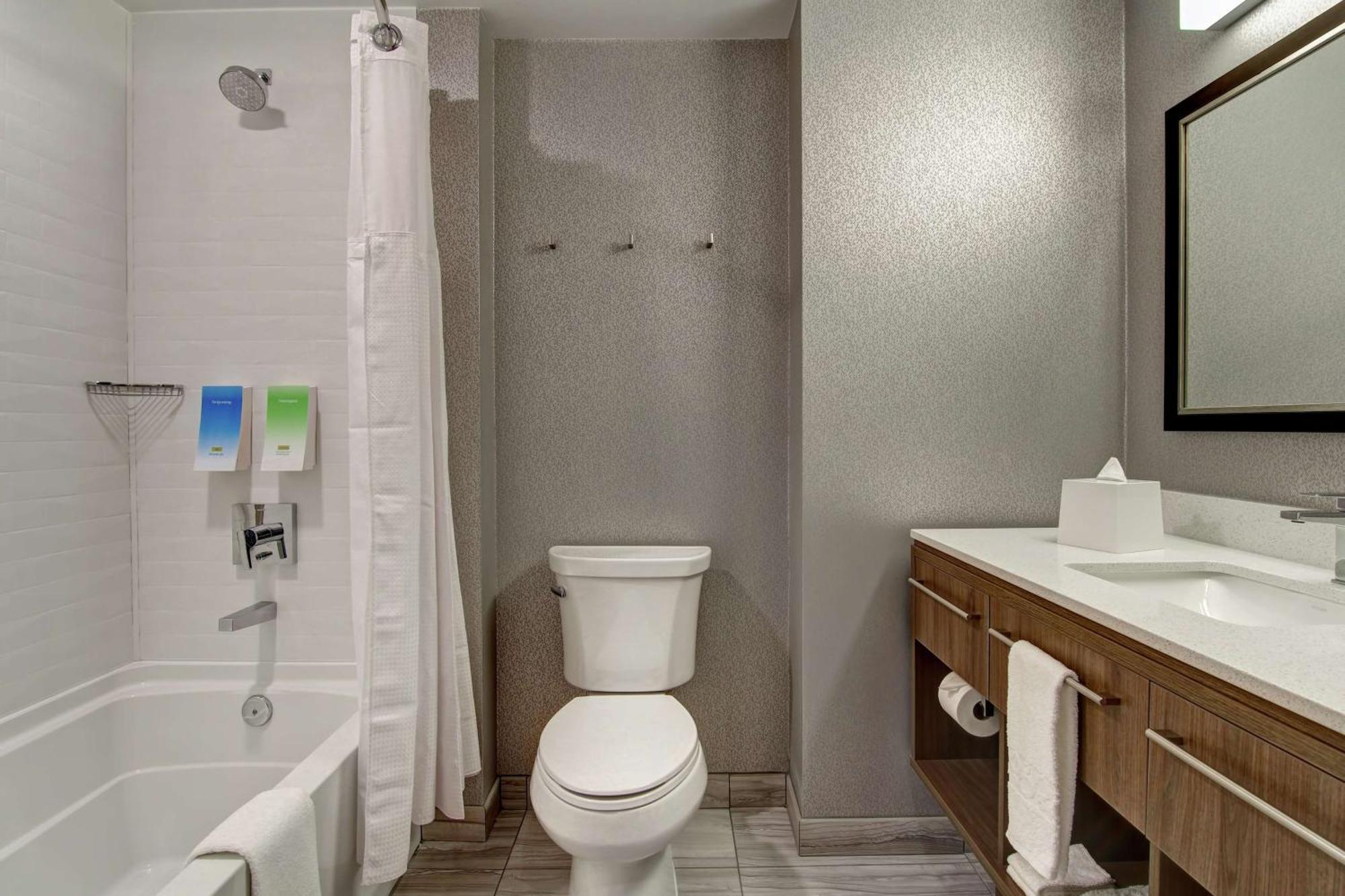 Home2 Suites By Hilton Edmonton South Esterno foto